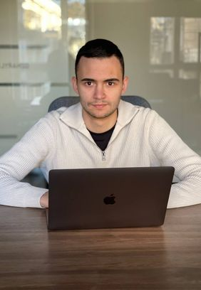 Stanislav Khmil FE Developer